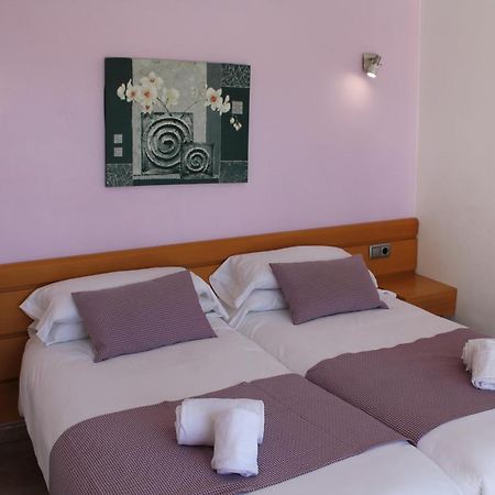 Villa Betty Cala'N Blanes  Εξωτερικό φωτογραφία