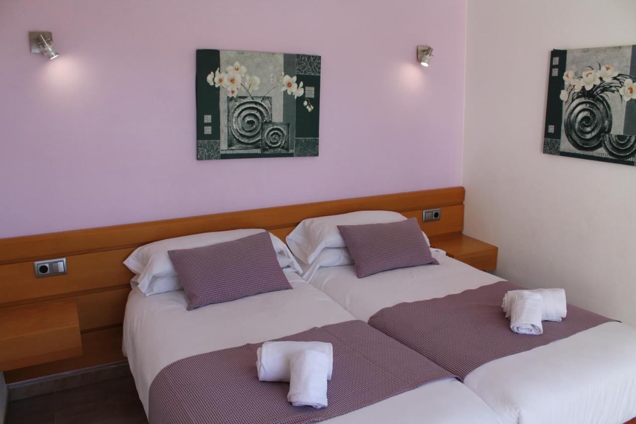 Villa Betty Cala'N Blanes  Εξωτερικό φωτογραφία